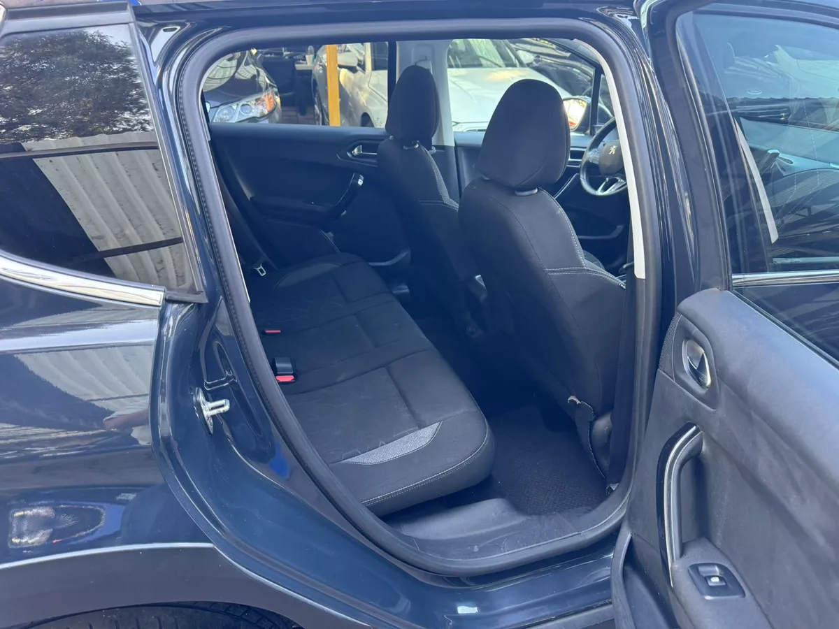 Peugeot 2008 1.6 At 2021